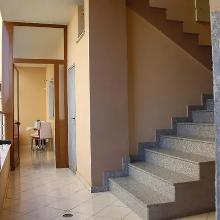 Bledi's Cozy In New Blvd