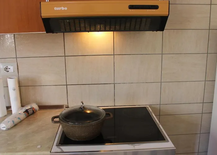 Bledi's Cozy In New Blvd Apartment *