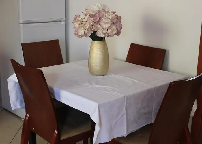 Apartment Bledi's Cozy In New Blvd *